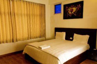 18 Square Lake View Boutique, Hyderabad 3